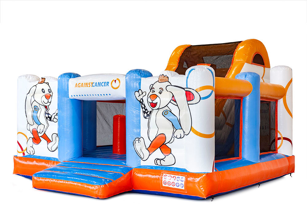 Wykonane na dmuchane zamki do skakania Against Cancer Slide Box z animacją, logo fundacji i maskotką, odpowiednie na różne imprezy. Zamów zamki do skakania wykonane na zamówienie w JB Dmuchańce Polska